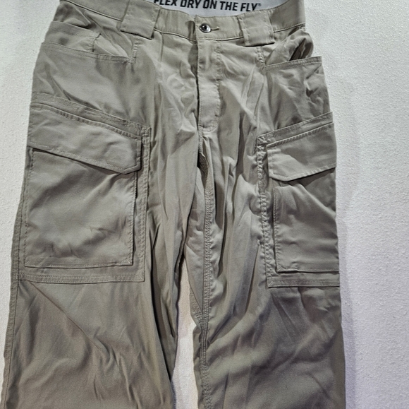 Duluth Trading Dry On The Fly Pants Men’s 32x30 Khaki - Picture 4 of 10